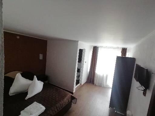 Pensiunea Iuliana Căpăţîneni-Ungureni Exteriör bild